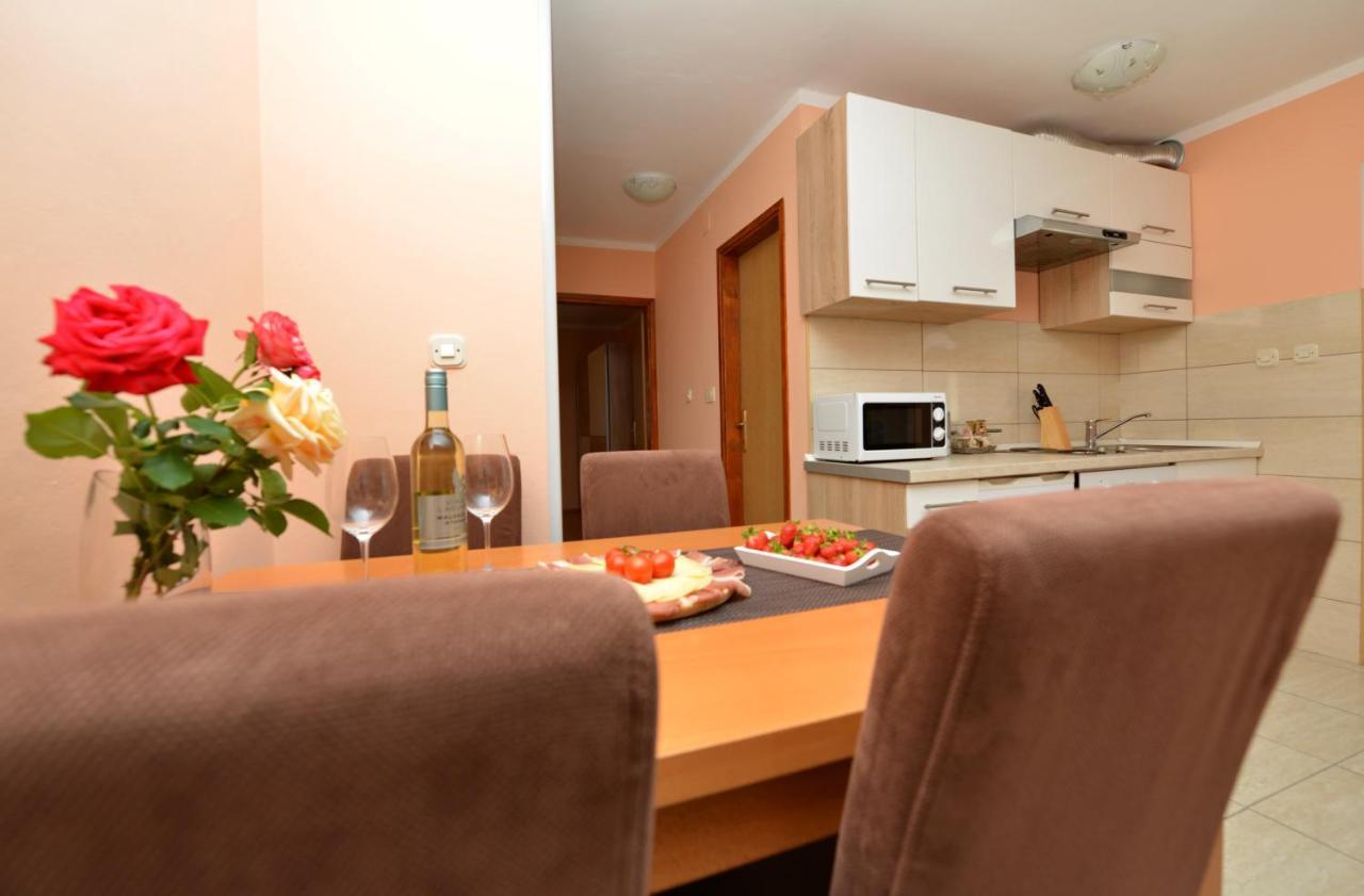 Apartment Kokic Pridraga Exterior photo