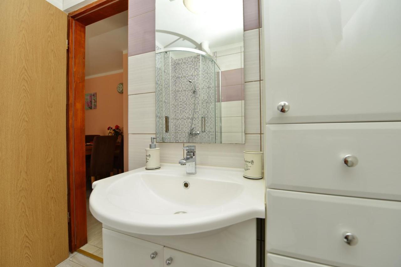Apartment Kokic Pridraga Exterior photo